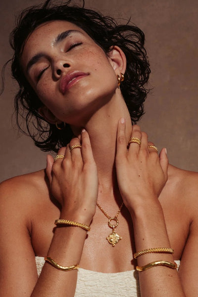 BY CHARLOTTE - INFINITE HORIZON SMALL HOOPS