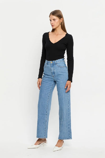 KIVARI - TALLULAH V-NECK TOP - BLACK - PERTH STOCKIST - AUSTRALIAN STOCKIST - WA STOCKIST - AUSTRALIA STOCKIST - AUS STOCKIST - PERTH BOUTIQUE - WA BOUTIQUE - AUS BOUTIQUE - AUSTRALIA BOUTIQUE