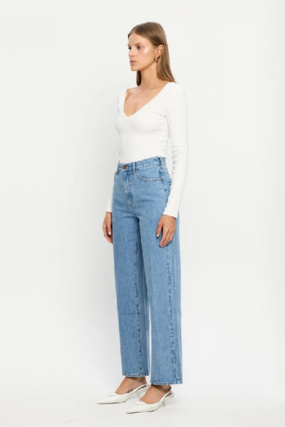 KIVARI - TALLULAH V-NECK TOP - IVORY - PERTH STOCKIST - AUSTRALIAN STOCKIST - WA STOCKIST - AUSTRALIA STOCKIST - AUS STOCKIST - PERTH BOUTIQUE - WA BOUTIQUE - AUS BOUTIQUE - AUSTRALIA BOUTIQUE