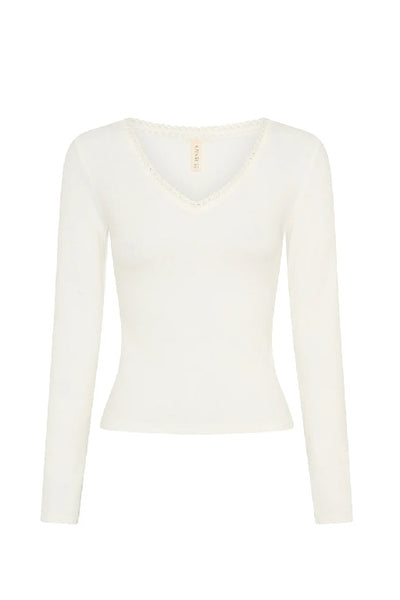 KIVARI - TALLULAH V-NECK TOP - IVORY - PERTH STOCKIST - AUSTRALIAN STOCKIST - WA STOCKIST - AUSTRALIA STOCKIST - AUS STOCKIST - PERTH BOUTIQUE - WA BOUTIQUE - AUS BOUTIQUE - AUSTRALIA BOUTIQUE