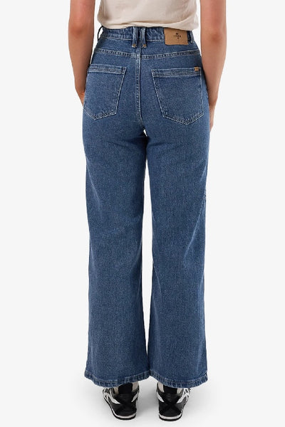 THRILLS - HOLLY STRETCH JEAN - VINTAGE RINSE BLUE - PERTH STOCKIST - AUSTRALIAN STOCKIST - WA STOCKIST - AUSTRALIA STOCKIST - AUS STOCKIST - PERTH BOUTIQUE - WA BOUTIQUE - AUS BOUTIQUE - AUSTRALIA BOUTIQUE - INTERNATIONAL SHIPPING - TARRIF