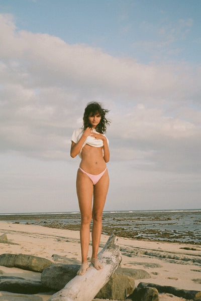 ZULU & ZEPHYR - SEA PINK RIBBED STRING CURVE BRIEF