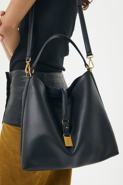 BRIE LEON - JOSIE BUCKET BAG -  BLACK - PERTH BOUTIQUE - AUSTRALIAN BOUTIQUE - WA BOUTIQUE - INTERNATIONAL SHIPPING - USA SHIPPING - PERTH STORES - PERTH STORE - AUSTRALIA - WA - WESTER AUSTRALIA - WOMENS FASHION - FASHION - CLOTHING - WA STOCKIST - PERTH STOCKIST - AUSTRALIAN STOCKIST - STOCKIST
