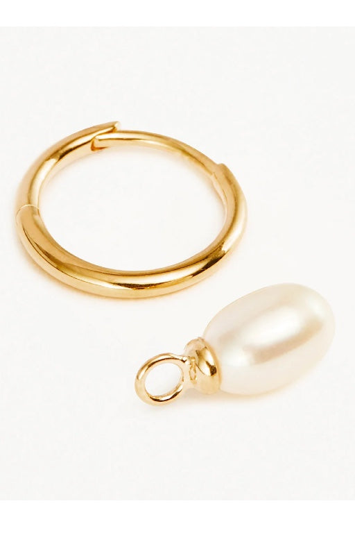 BY CHARLOTTE - LIVE IN PEACE PEARL HOOP EARRINGS