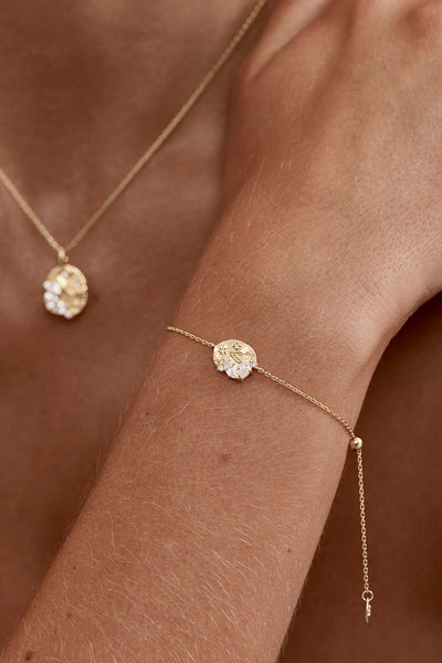 BY CHARLOTTE - WITH WINGS I FLY BRACELET - GOLD - PERTH BOUTIQUE - AUSTRALIAN BOUTIQUE - WA BOUTIQUE - INTERNATIONAL SHIPPING - USA SHIPPING - PERTH STORES - PERTH STORE - AUSTRALIA - WA - WESTER AUSTRALIA - WOMENS FASHION - FASHION - CLOTHING - WA STOCKIST - PERTH STOCKIST - AUSTRALIAN STOCKIST - STOCKIST
