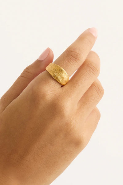 BY CHARLOTTE - WOVEN LIGHT RING