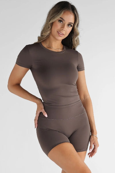 LEELO ACTIVE - SCULPT FITTED TEE - DARK CHOCOLATE - PERTH STOCKIST - AUSTRALIAN STOCKIST - WA STOCKIST - AUSTRALIA STOCKIST - AUS STOCKIST - PERTH BOUTIQUE - WA BOUTIQUE - AUS BOUTIQUE - AUSTRALIA BOUTIQUE 