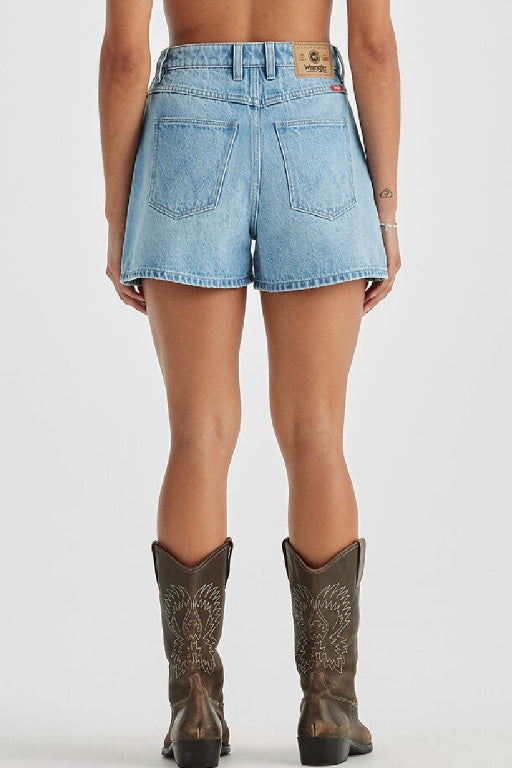 SHOP WRANGLER HI BELLS SLIM SHORT GROOVE BLUE – Chachi