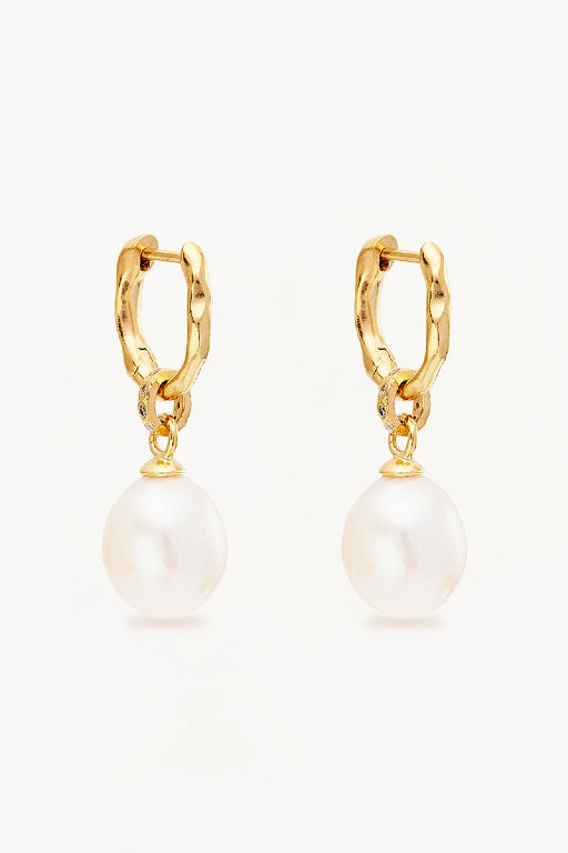 BY CHARLOTTE - EMBRACE STILLNESS PEARL HOOPS