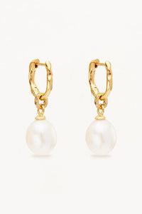 BY CHARLOTTE - EMBRACE STILLNESS PEARL HOOPS